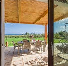 4 bedroom villa with infinity pool, Alcamo, sleeps 6-8